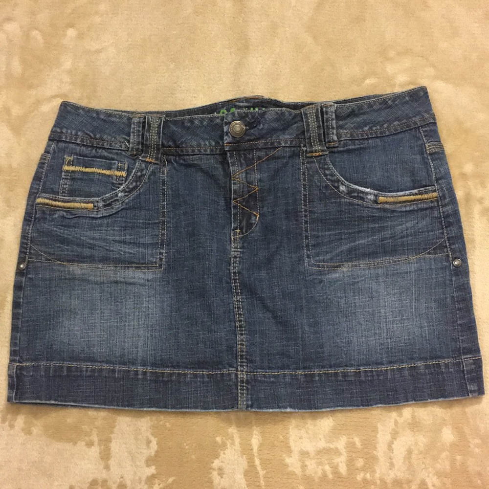❌DONATED❌ Women’s Skirt